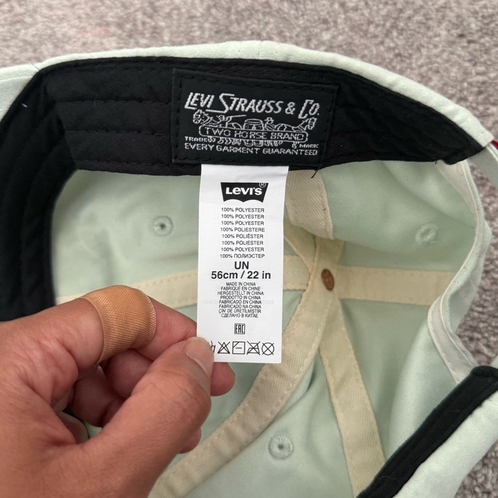 Levi’s baseball hat - Picture 3 of 4